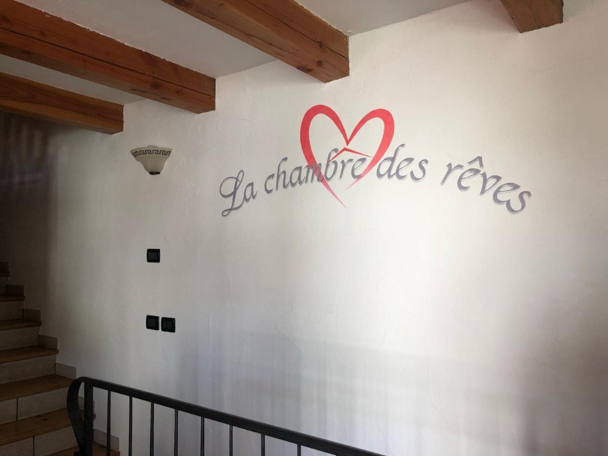 La Chambre Des Reves Aosta Bagian luar foto
