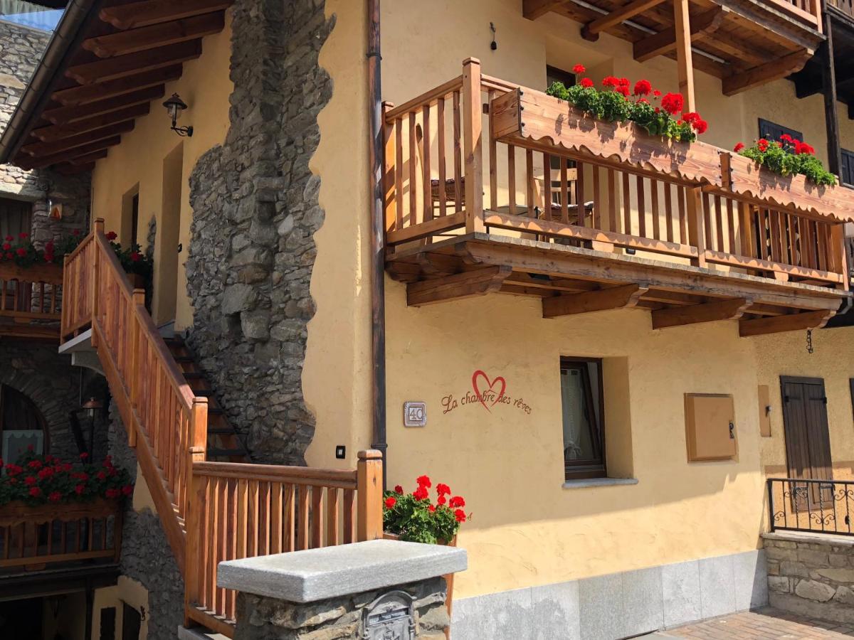 La Chambre Des Reves Aosta Bagian luar foto