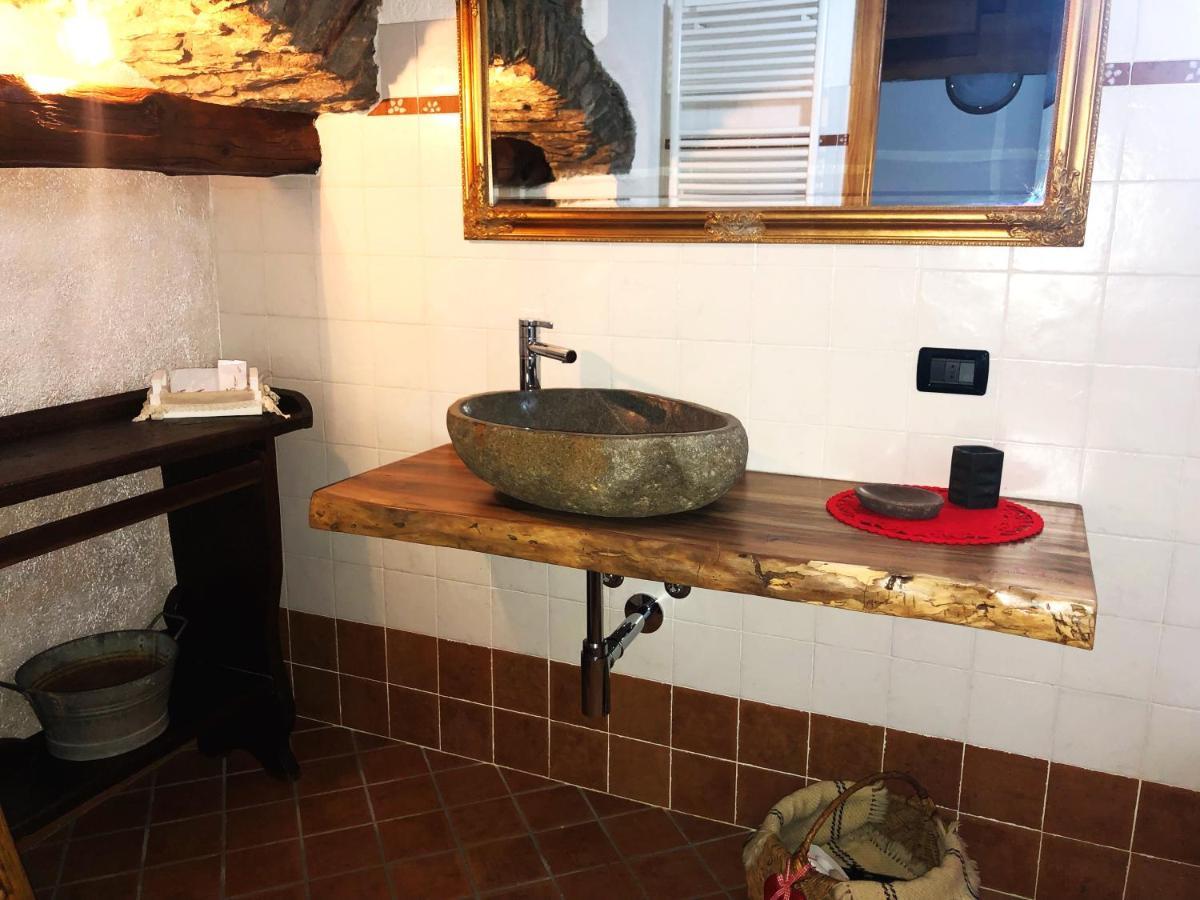 La Chambre Des Reves Aosta Bagian luar foto
